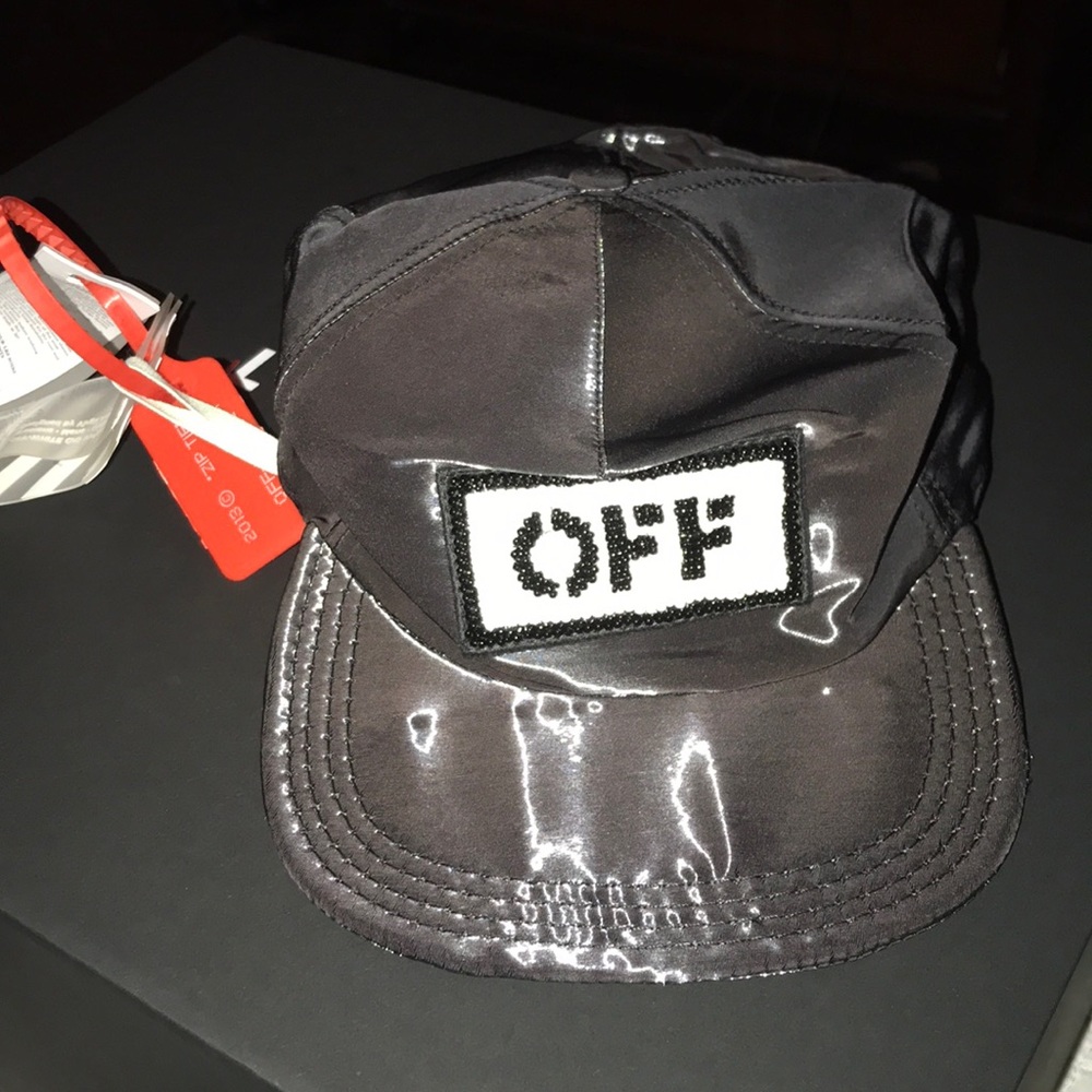 Off white cap adjustable